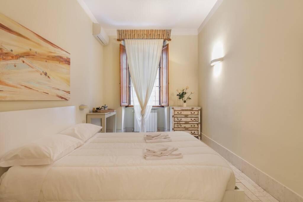 Borgo Pio - Quite And Spacious Apt Rome Bagian luar foto